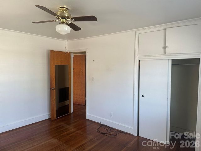 1435 Dean Street, Charlotte, NC 28216
