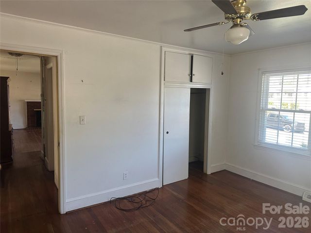 1435 Dean Street, Charlotte, NC 28216