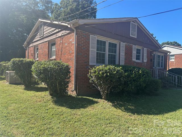 1435 Dean Street, Charlotte, NC 28216