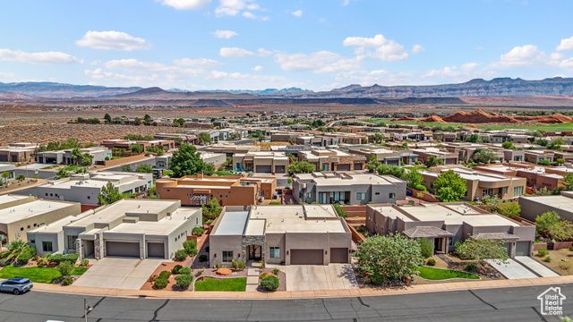 3243 S SANDSTONE DR, Hurricane, UT 84737