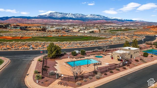 3243 S SANDSTONE DR, Hurricane, UT 84737