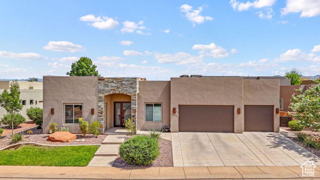 3243 S SANDSTONE DR, Hurricane, UT 84737