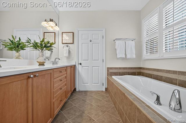 49515 Taft Lane, Canton, MI 48188