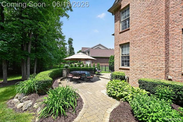 49515 Taft Lane, Canton, MI 48188