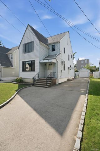 45 Kenmore Road, Valley Stream, NY 11581