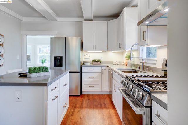 920 55Th St, Oakland, CA 94608