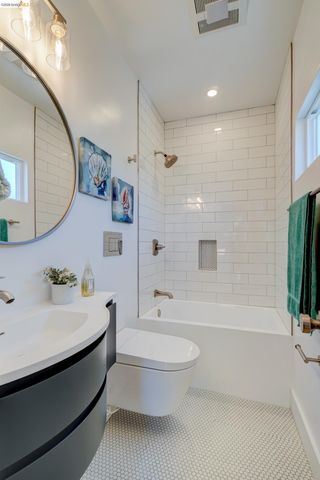 920 55Th St, Oakland, CA 94608