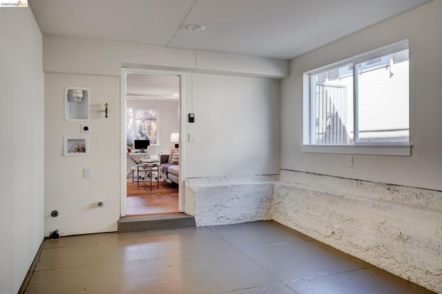 920 55Th St, Oakland, CA 94608