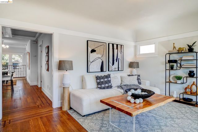 920 55Th St, Oakland, CA 94608