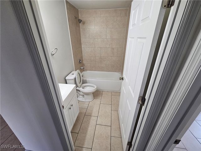 4113 Skyline BLVD, Cape Coral, FL 33914