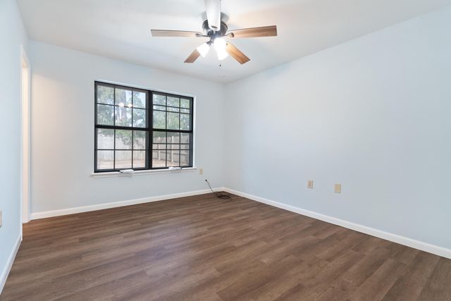 1421 Mixon Drive, Fort Walton Beach, FL 32547