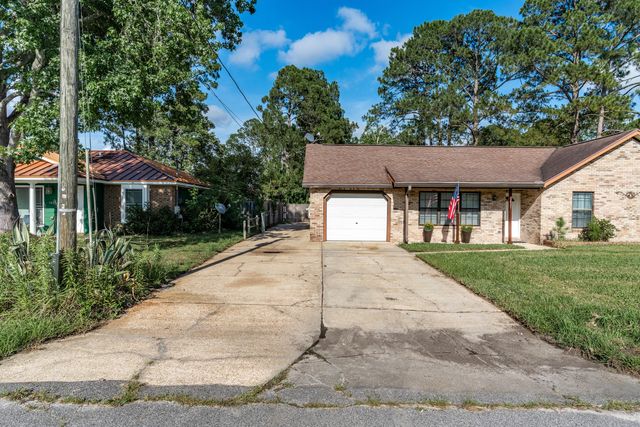 1421 Mixon Drive, Fort Walton Beach, FL 32547