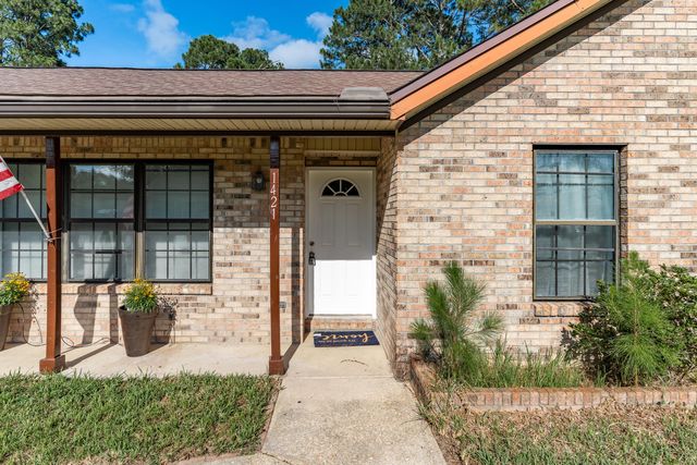 1421 Mixon Drive, Fort Walton Beach, FL 32547