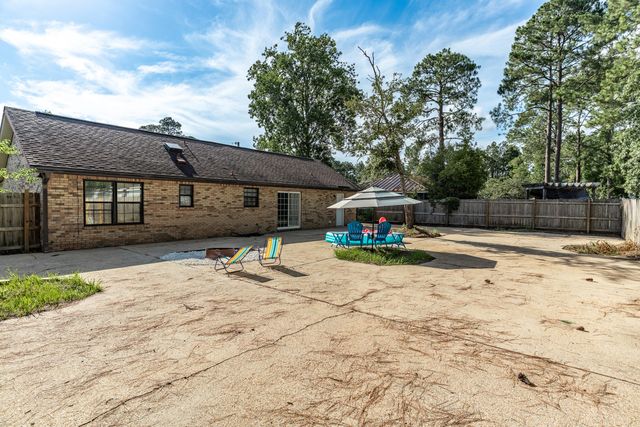 1421 Mixon Drive, Fort Walton Beach, FL 32547