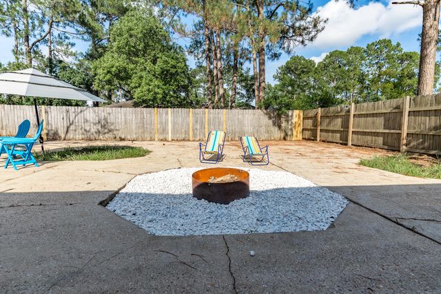 1421 Mixon Drive, Fort Walton Beach, FL 32547