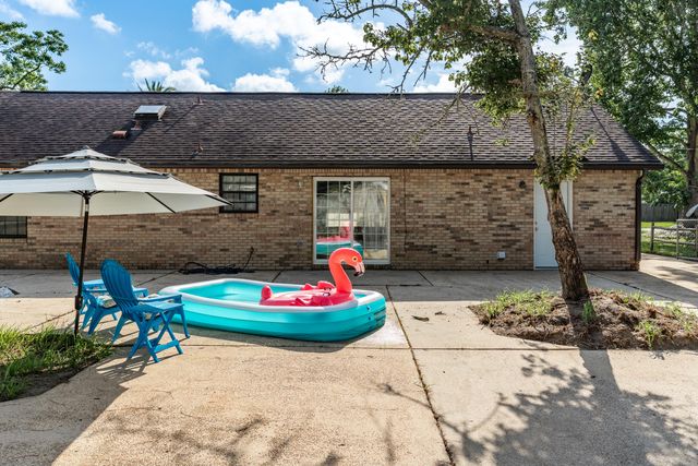1421 Mixon Drive, Fort Walton Beach, FL 32547