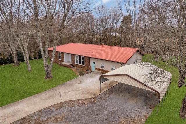 399 Rosewood Ln, Smithville, TN 37166