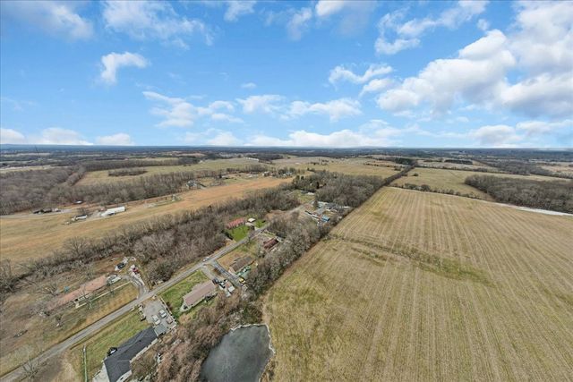 399 Rosewood Ln, Smithville, TN 37166