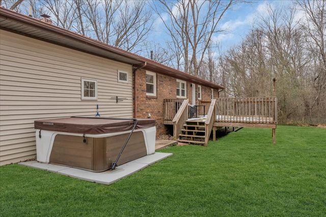 399 Rosewood Ln, Smithville, TN 37166