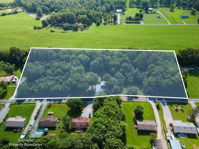 399 Rosewood Ln, Smithville, TN 37166