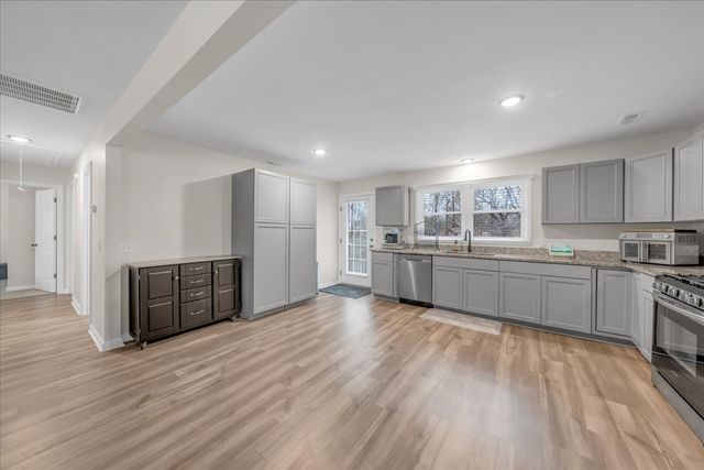 399 Rosewood Ln, Smithville, TN 37166