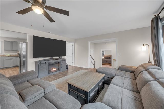 399 Rosewood Ln, Smithville, TN 37166