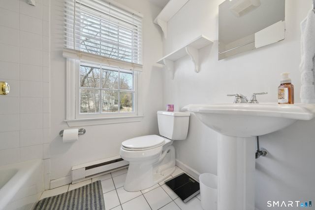 84 Parade Hill Road 84, New Canaan, CT 06840