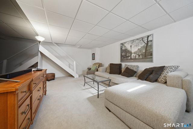 84 Parade Hill Road 84, New Canaan, CT 06840