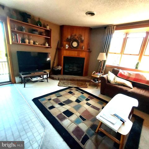 329 PENN TITUSVILLE RD, Pennington, NJ 08534