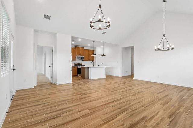 510 Barnier Street, Montgomery, TX 77356