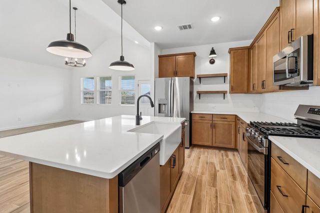 510 Barnier Street, Montgomery, TX 77356