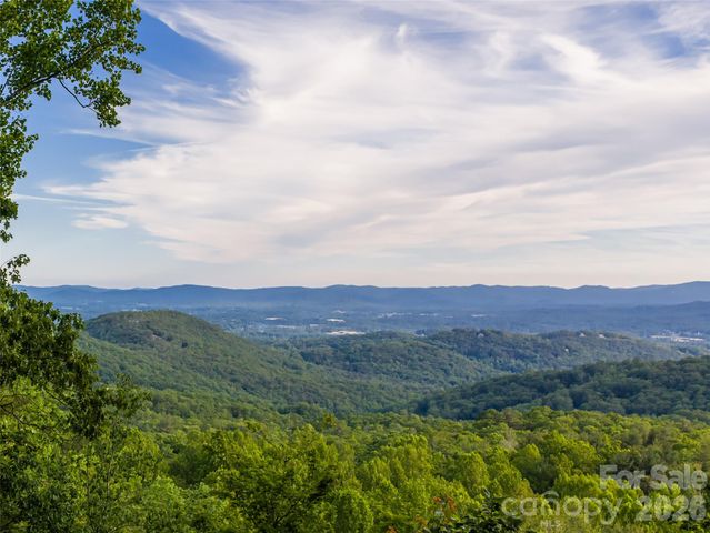 000 New Sprout Lane 2, Hendersonville, NC 28792