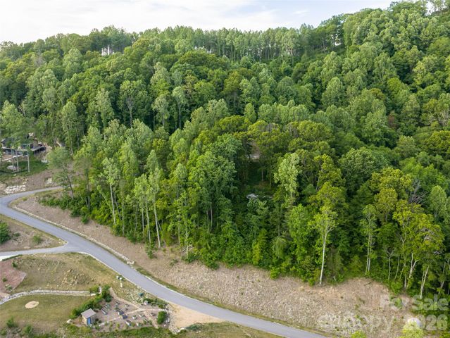 000 New Sprout Lane 2, Hendersonville, NC 28792