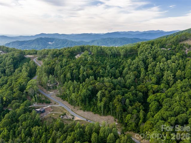 000 New Sprout Lane 2, Hendersonville, NC 28792