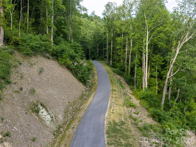 000 New Sprout Lane 2, Hendersonville, NC 28792