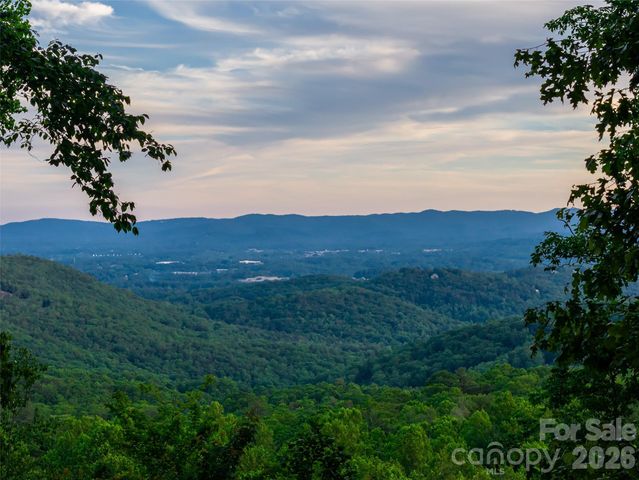 000 New Sprout Lane 2, Hendersonville, NC 28792