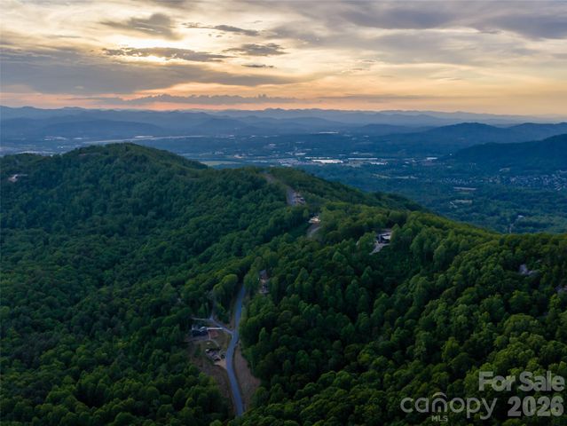 000 New Sprout Lane 2, Hendersonville, NC 28792