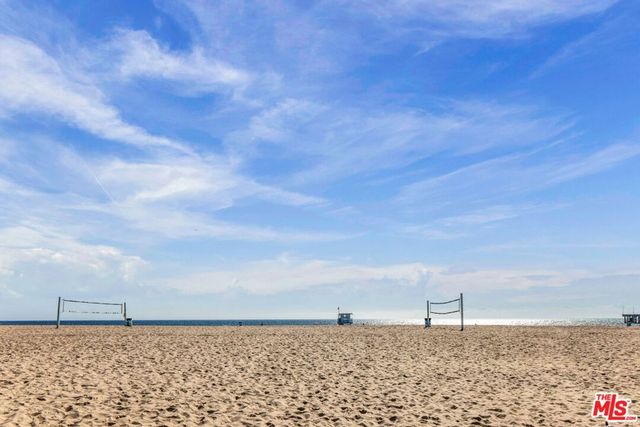 30 Driftwood Street 4, Marina Del Rey, CA 90292