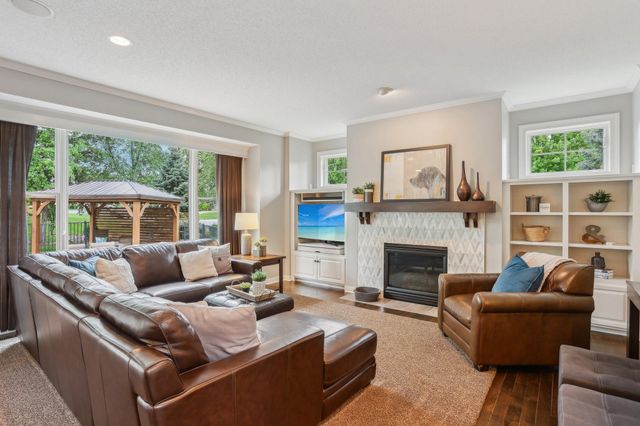 11560 Ashley Court, Inver Grove Heights, MN 55077