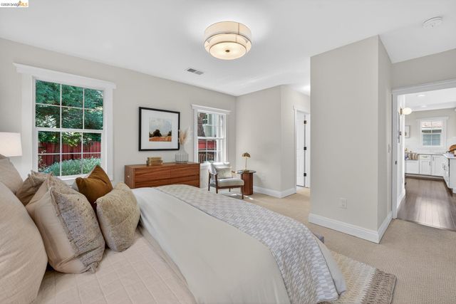 1075 41St St, Emeryville, CA 94608