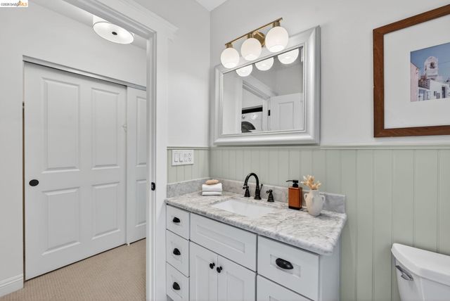 1075 41St St, Emeryville, CA 94608