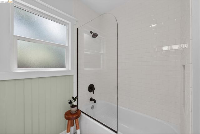 1075 41St St, Emeryville, CA 94608