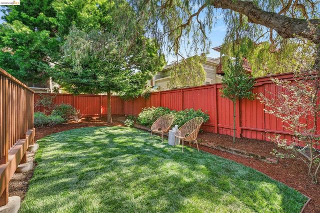 1075 41St St, Emeryville, CA 94608