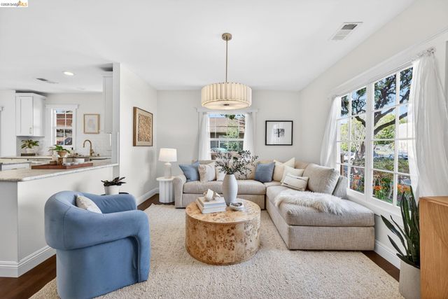 1075 41St St, Emeryville, CA 94608