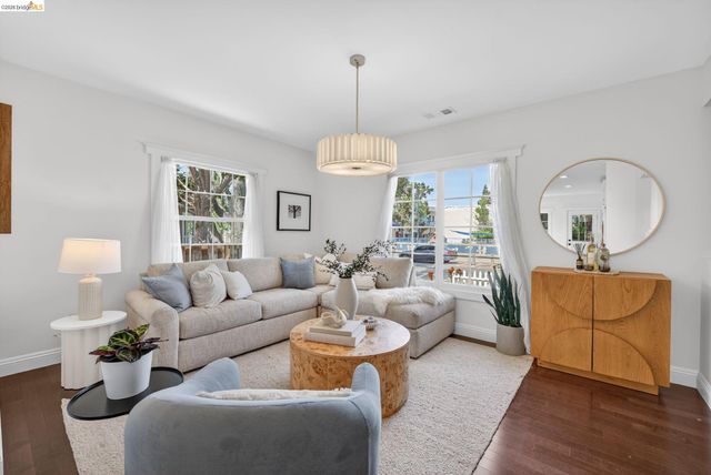 1075 41St St, Emeryville, CA 94608