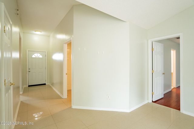 2441 UNIVERSITY Boulevard S, Jacksonville, FL 32216