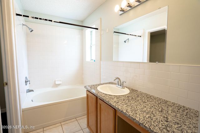 2441 UNIVERSITY Boulevard S, Jacksonville, FL 32216
