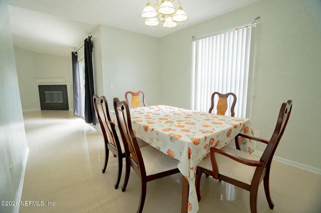 2441 UNIVERSITY Boulevard S, Jacksonville, FL 32216