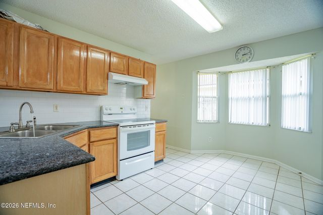 2441 UNIVERSITY Boulevard S, Jacksonville, FL 32216