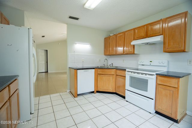 2441 UNIVERSITY Boulevard S, Jacksonville, FL 32216